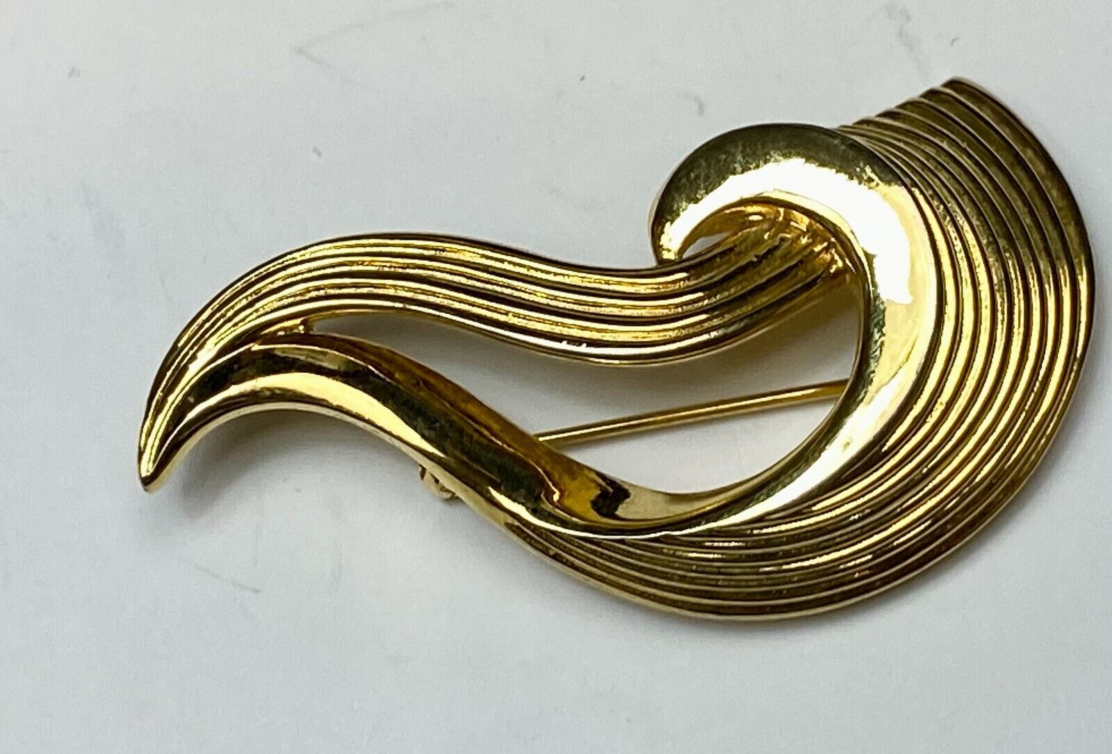 Vintage Brooch MJENT M Jent gold tone Abstract leaf swirl wave Large lapel pin