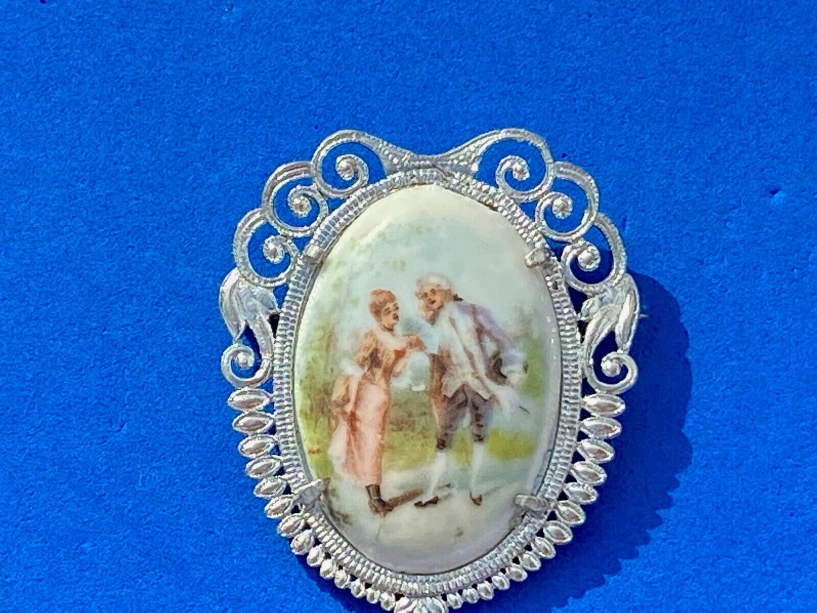 Victorian Courting Couple - Porcelain Painting Silver Tone Cab Oval Brooch Pin