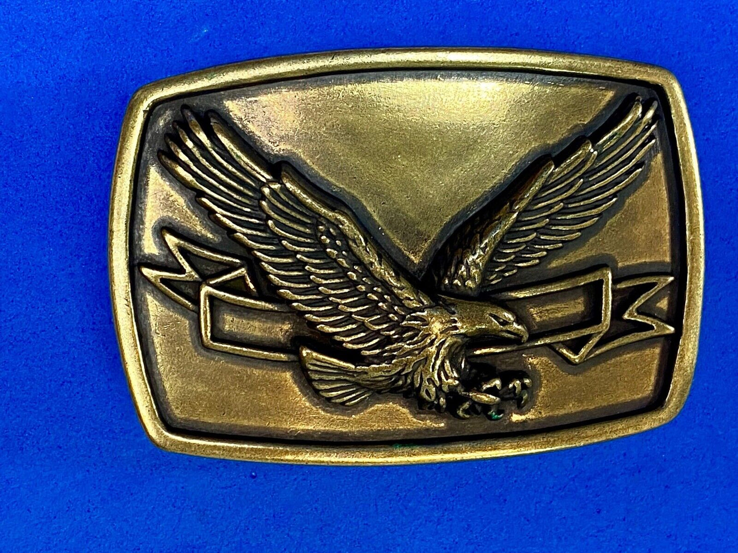 American Eagle Flying Diving Hunting Belt Buckle With Award Ribbon Scroll 