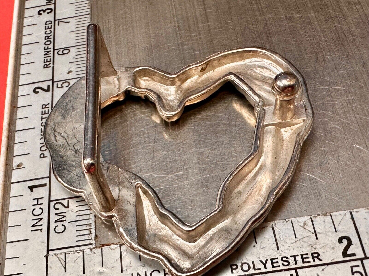 Adorable Twisted HEART - rope wire pattern small 2" wide cutout belt buckle