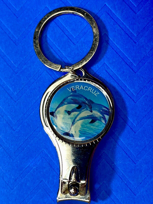 Veracruz (Mexico) Jumping swimming dolphins key chain keychain toenail clipper
