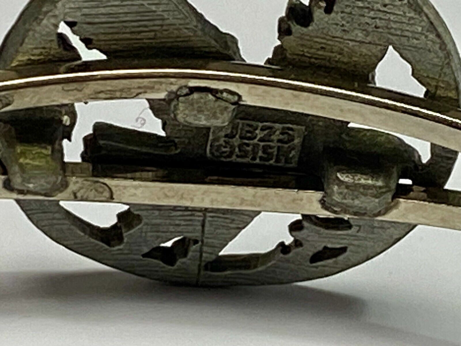 Vintage Flying Eagle & Feather Pewter Cuff Bracelet Detailed Signed Sisk    Jb25