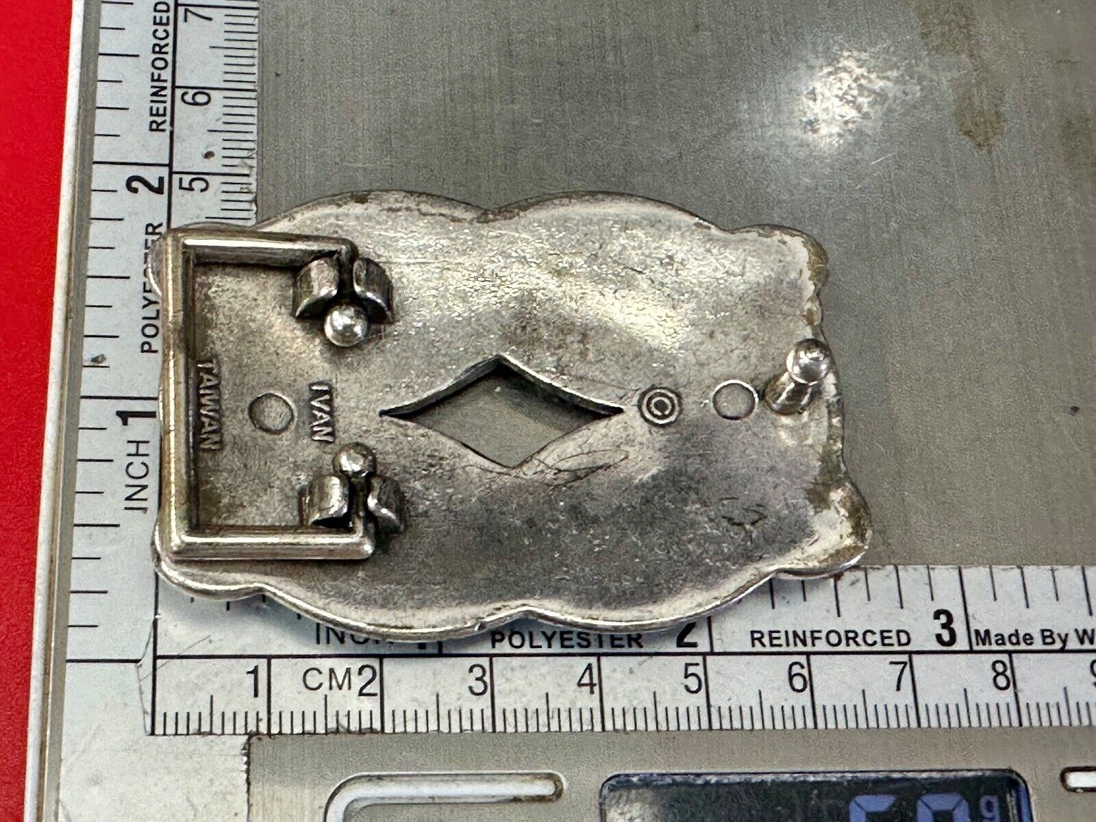 Vintage knot pattern see through silver tone belt buckle
