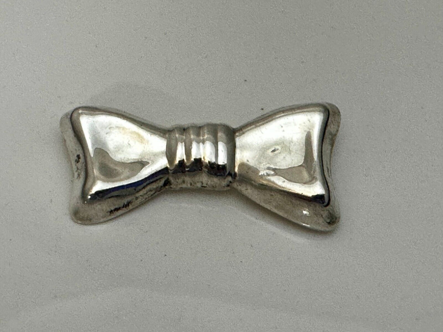 Shiny Bow Tie Ribbon Shaped Vintage 2.5" Wide Brooch Pin 925 Sterling Silver