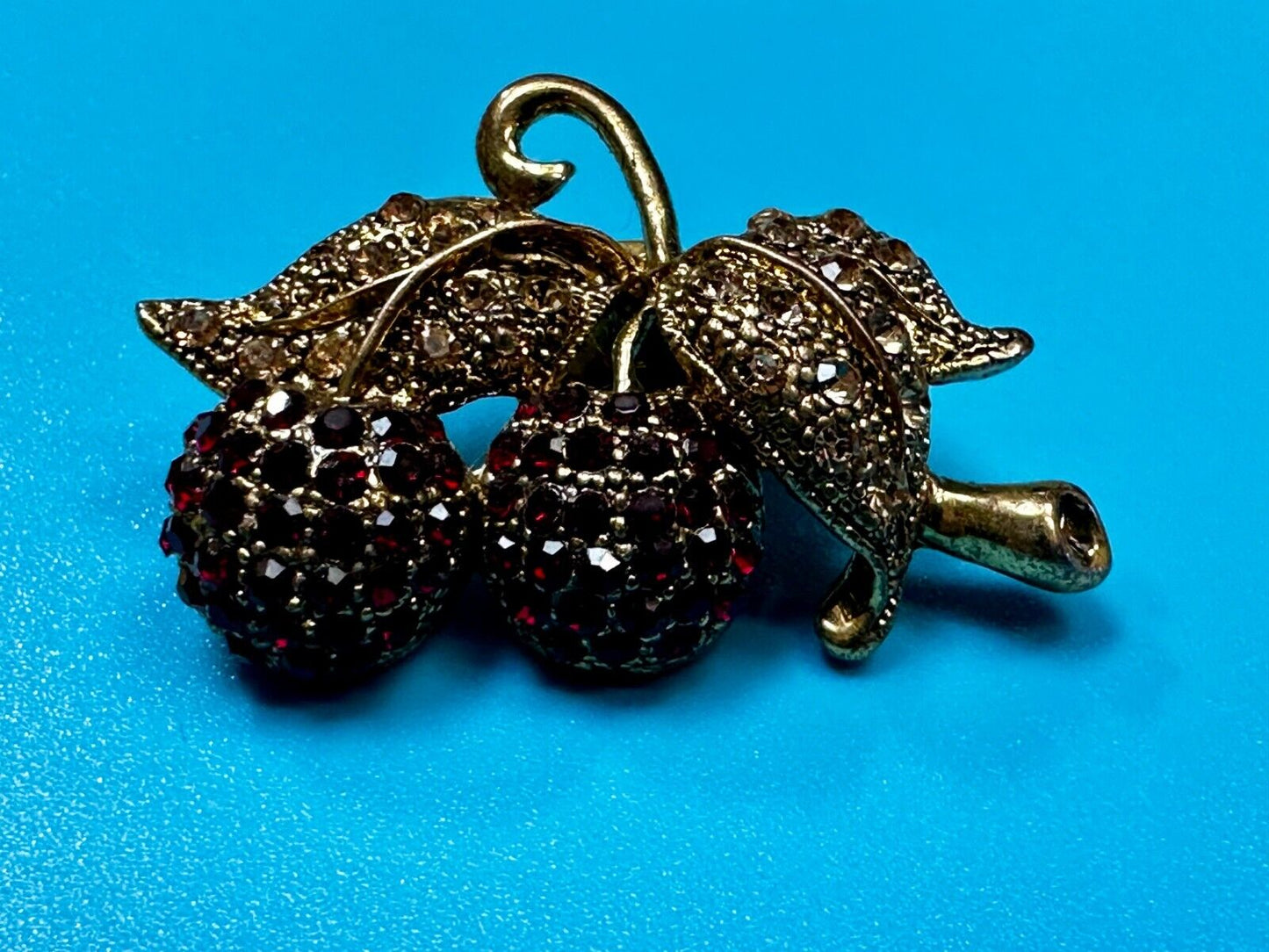 Two Cherries Cluster Fruits Vtg. Rhinestone Covered Figural Gold Tone Brooch Pin