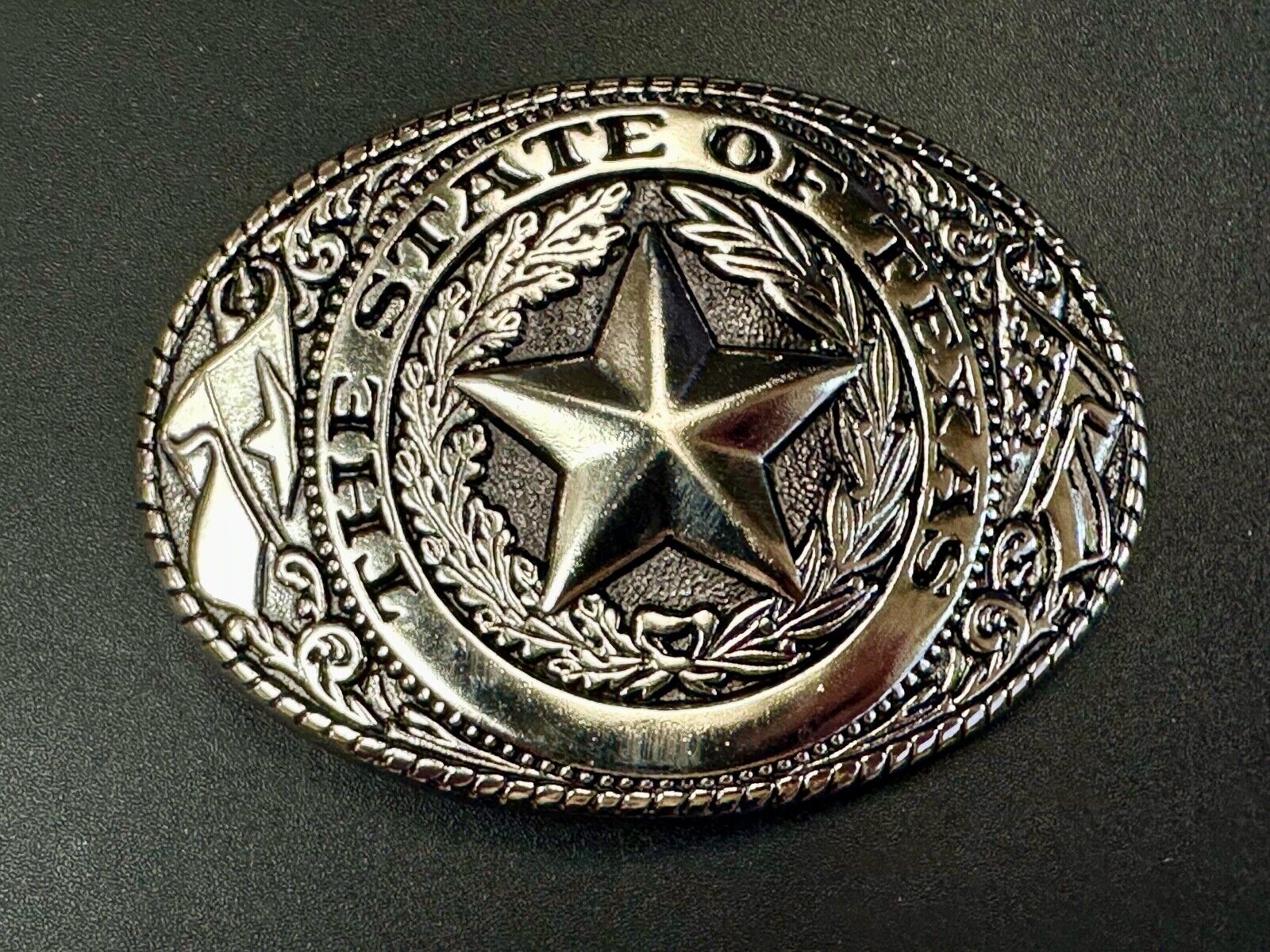 The great state of TEXAS - Tx Star Flag - Silver tone NOS  belt buckle