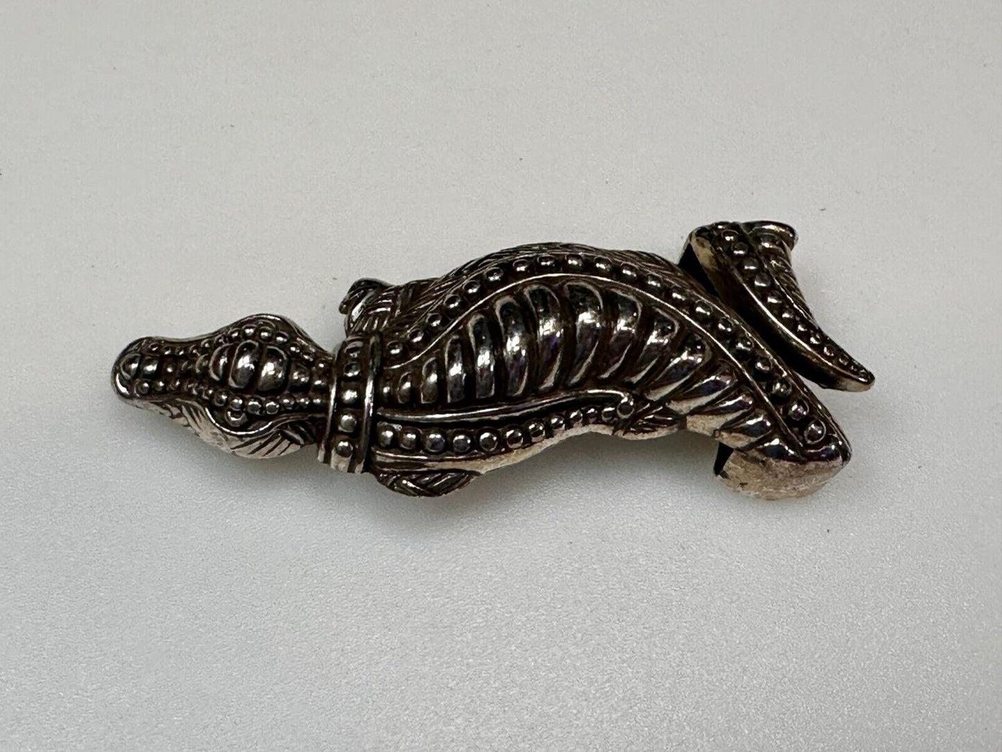 Alligator Crocodile Figural Silver Tone Vintage 1995 Belt Buckle