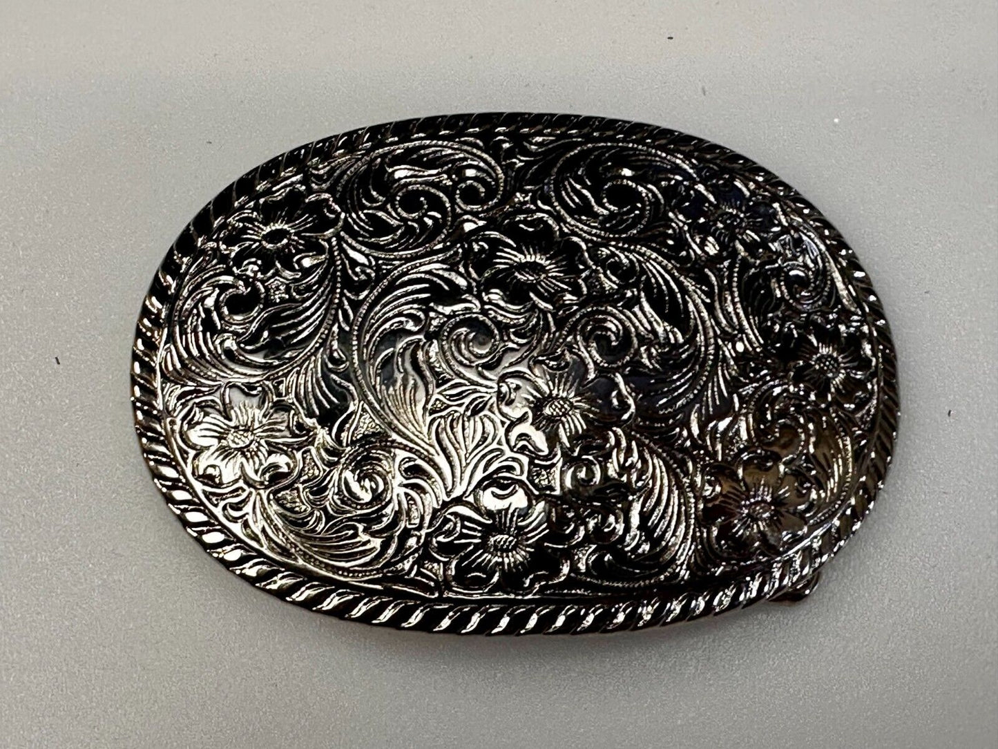 Vintage Floral Theme Oval Silver Tone Western Ornate Flower Swirl Belt Buckle