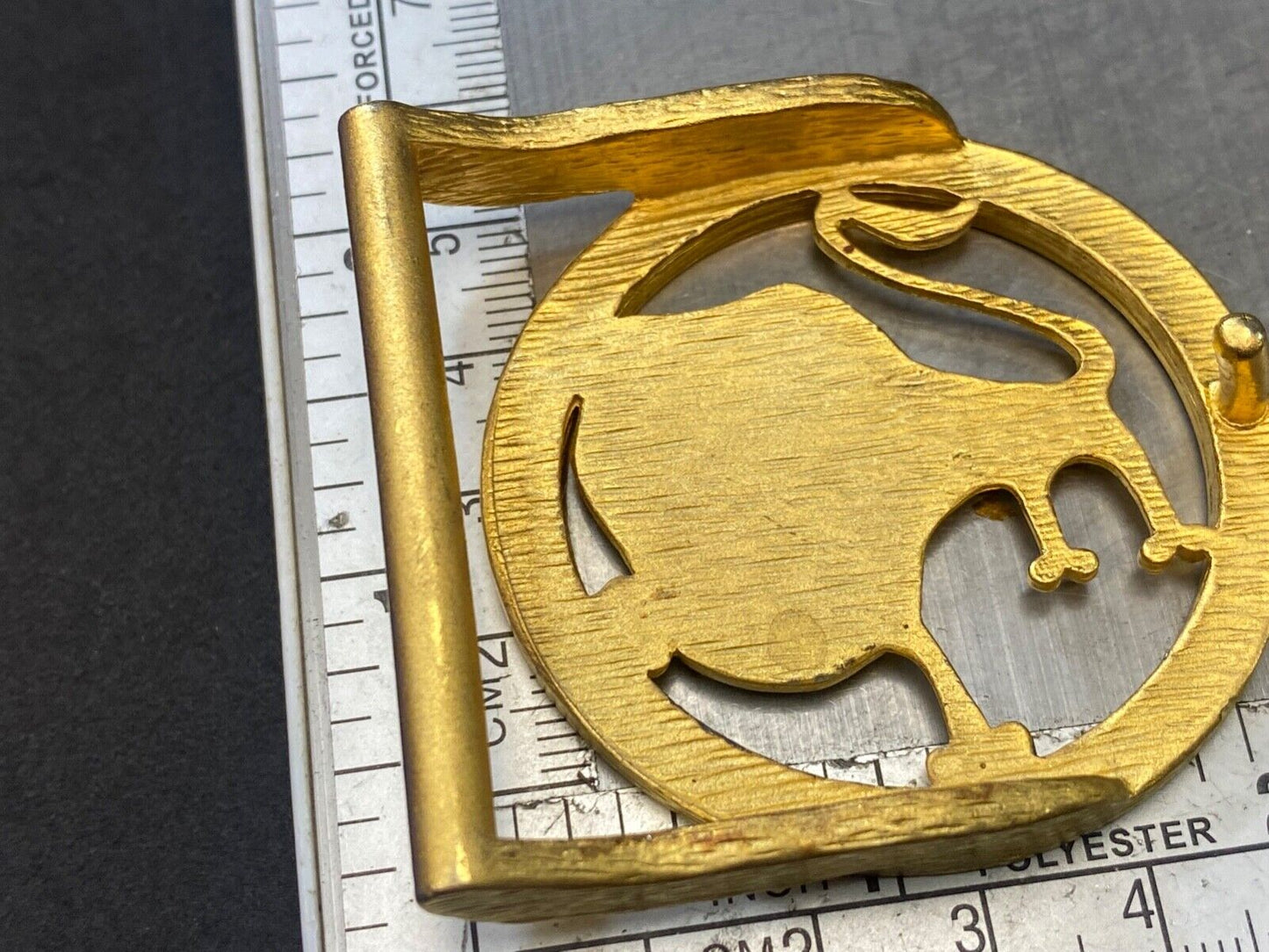 unique LION - Huge Mane and face  in see through gold tone round belt buckle