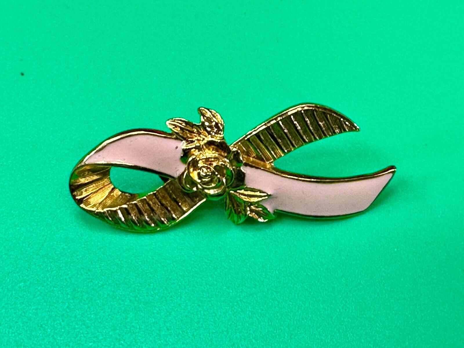 Avon Gold Tone Pink Enamel Ribbon Breast Cancer Awareness Brooch Pin 2"