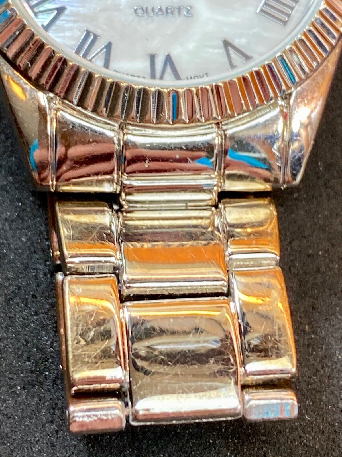 4533 C Silver Tone Quartz Watch Charming Charlie - New Battery, Working Well! 