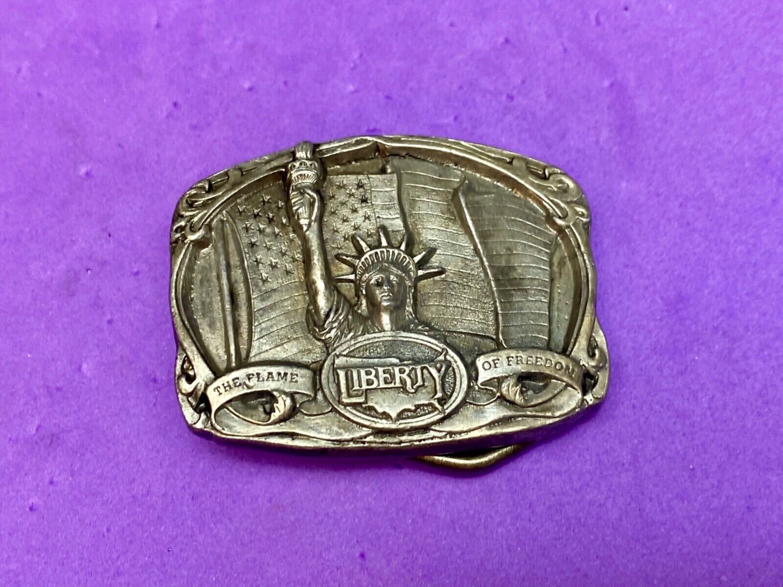 The Flame of Freedom. - Statue of Liberty 1986 Bergamot D-157 belt buckle