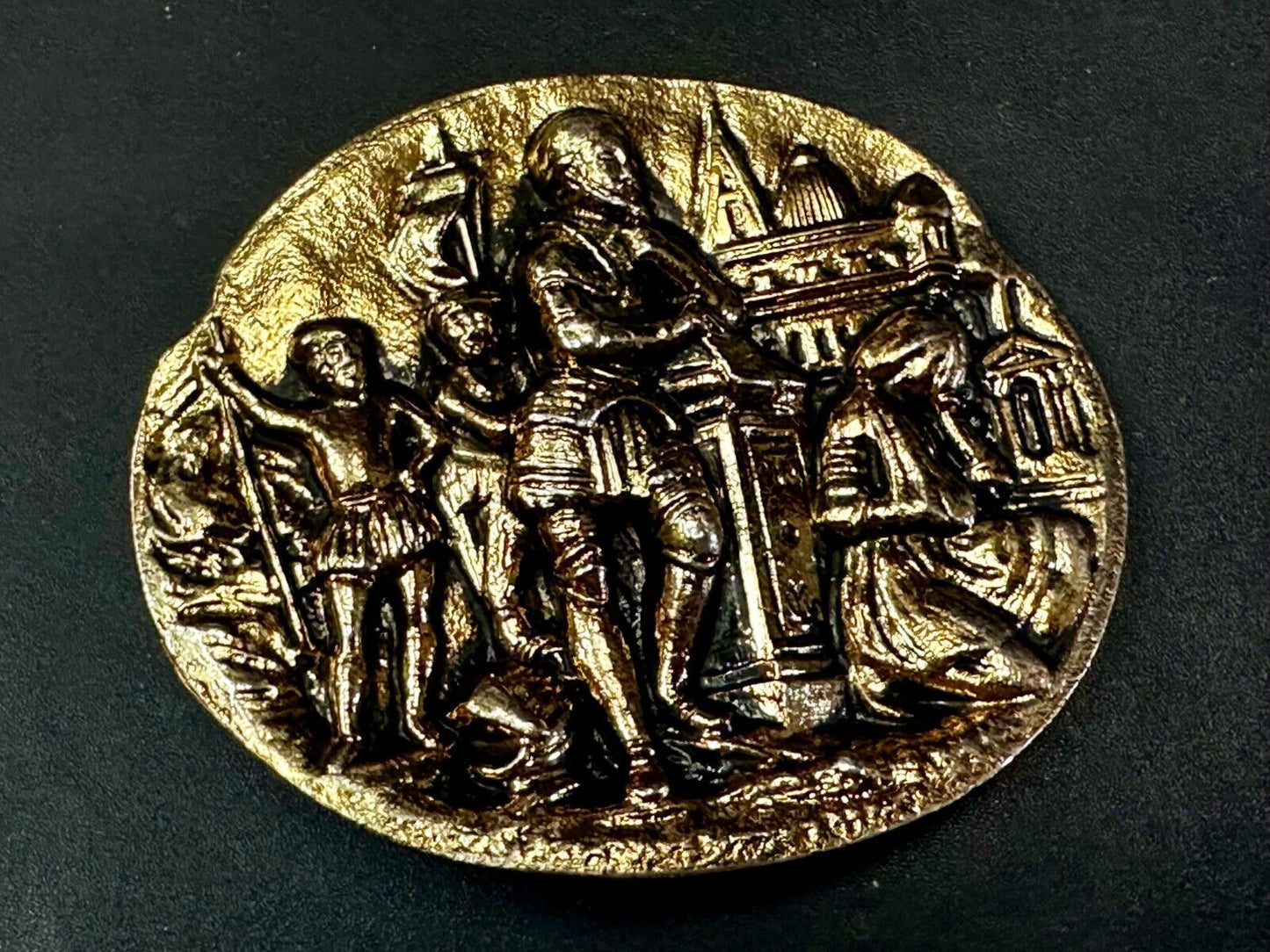 Ancient Egyptian Pharaoh Prince Warrior Figure Vintage Gold Tone Belt Buckle