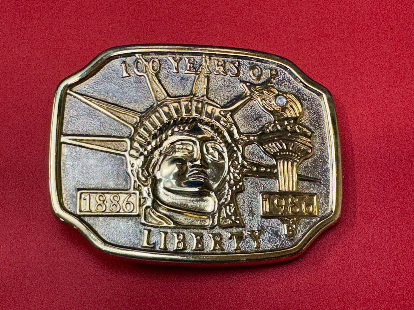 100 Years of Liberty  - NYC statue of Lady Liberty Souvenir Vintage belt buckle