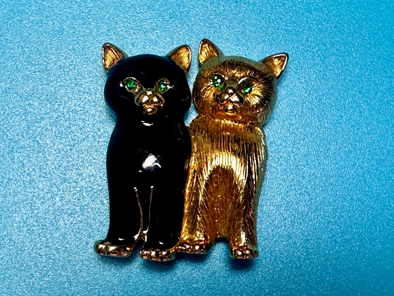 Two Sitting Cats Green Eyes, Black & Gold Kittens Brooch Pin Signed Swarovski