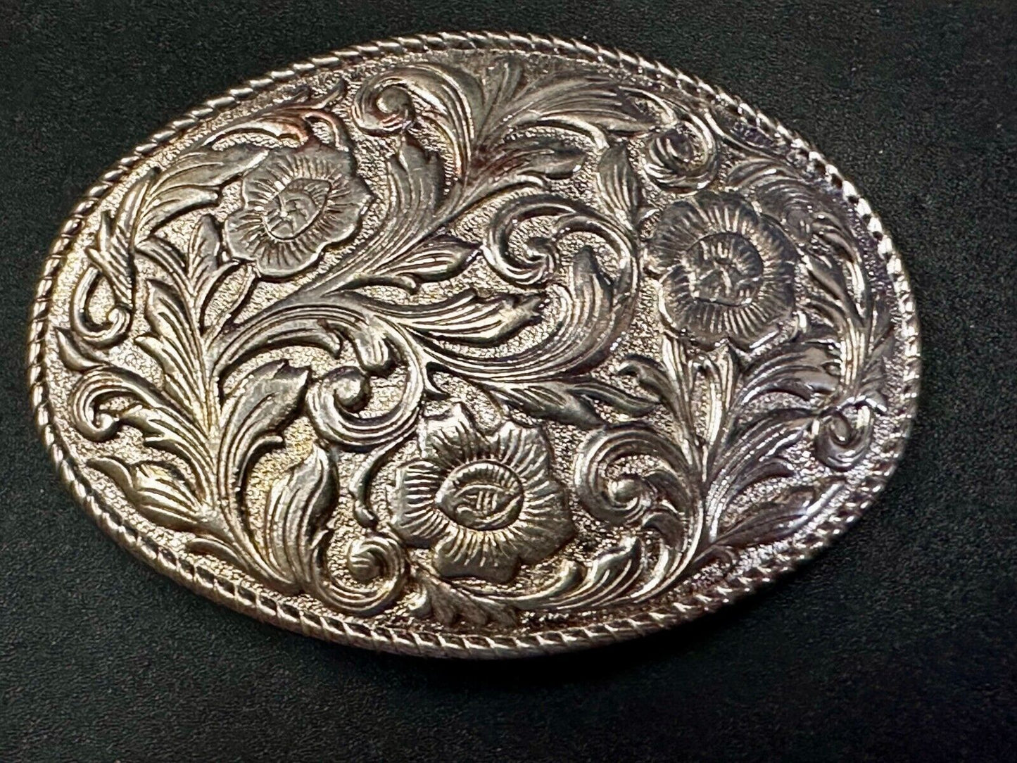 Vintage gold tone western flower swirl floral design belt buckle