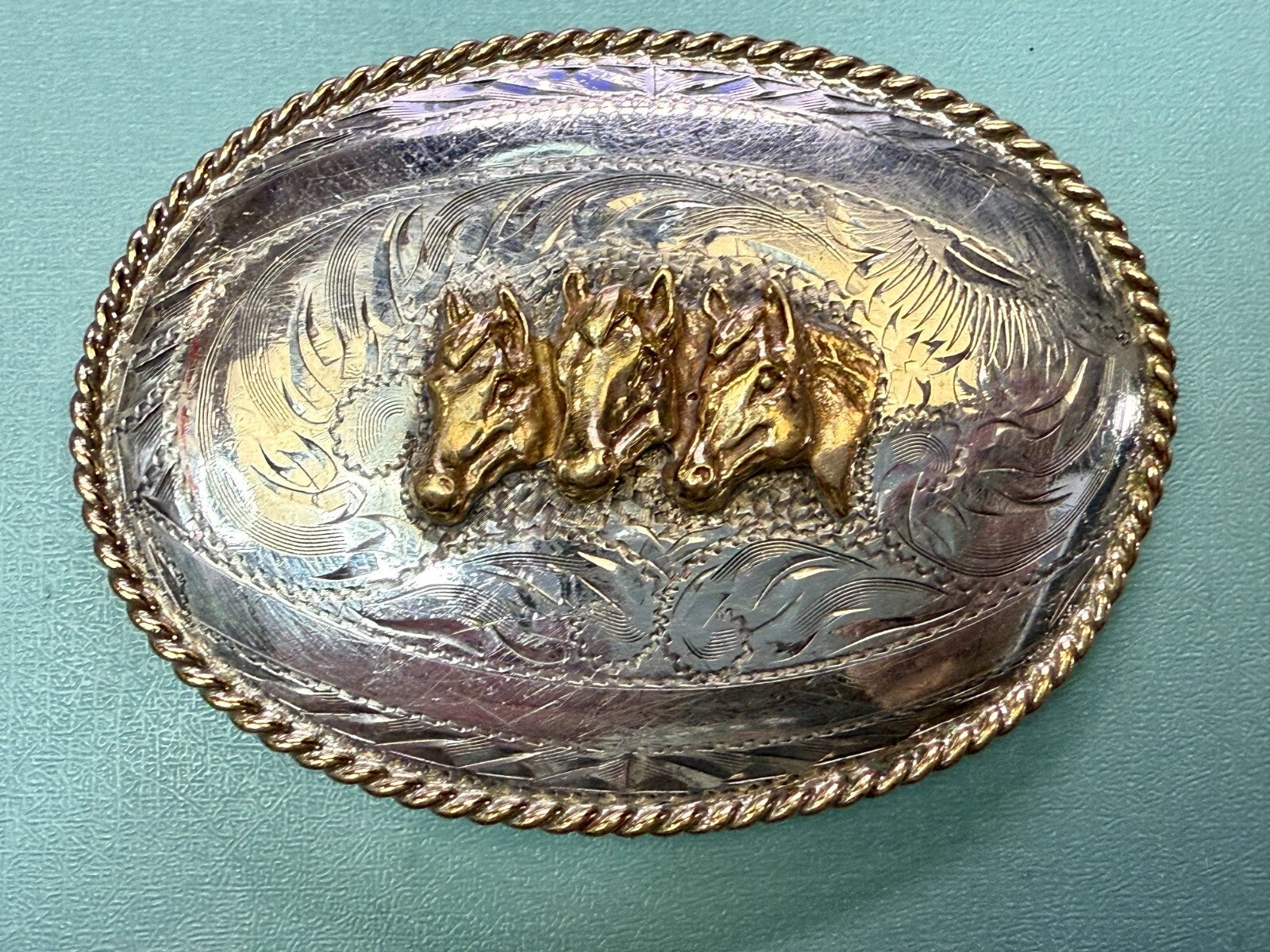 3 Horse Heads - Blank Ribbons Tex Tan Sterling Front Hand Engraved Belt Buckle