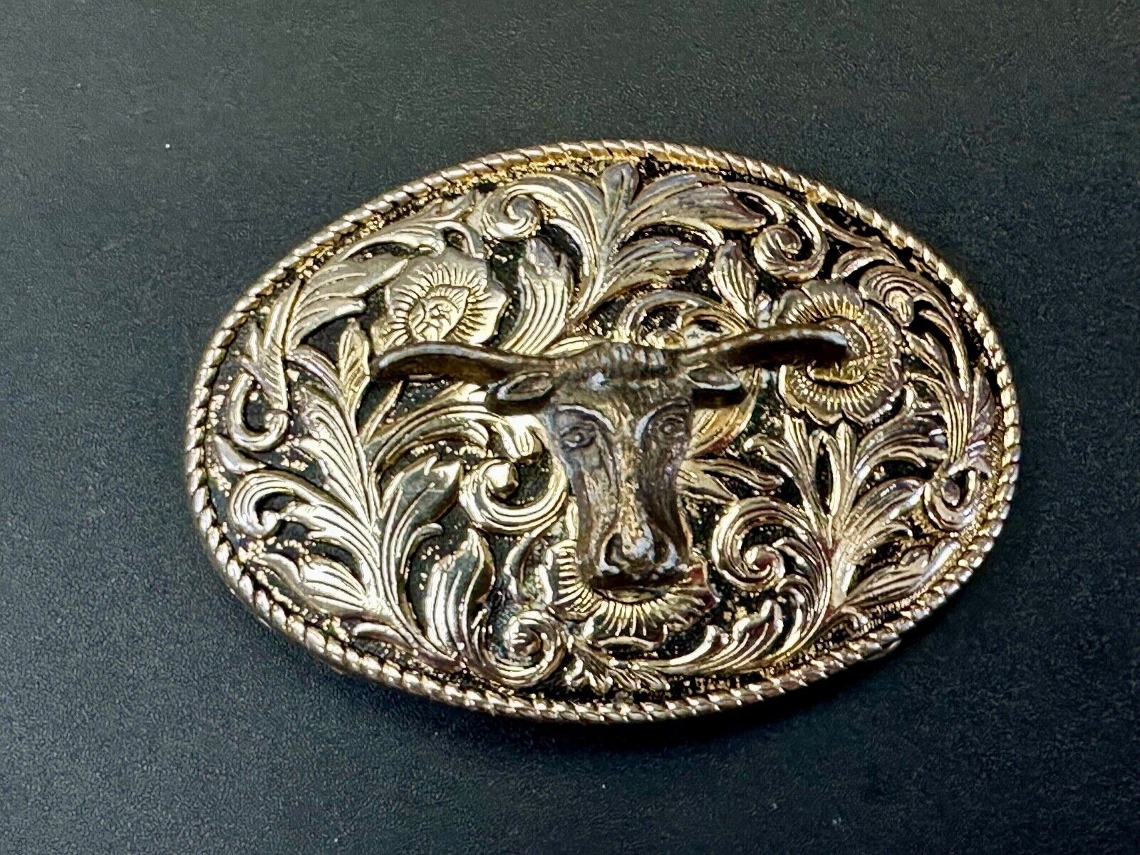 The Longhorn cow steer - cowboys cowgirls western Vintage belt buckle to restore