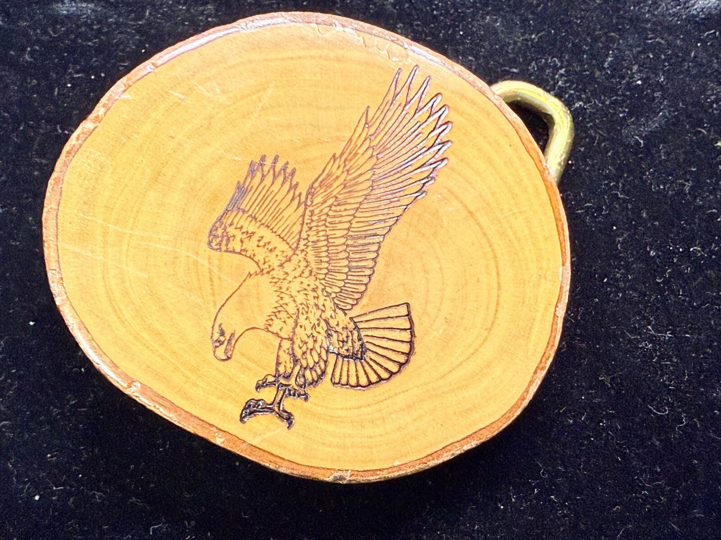 American Bald Eagle Hunting Diving Etching Picture On Wood Log Belt Buckle