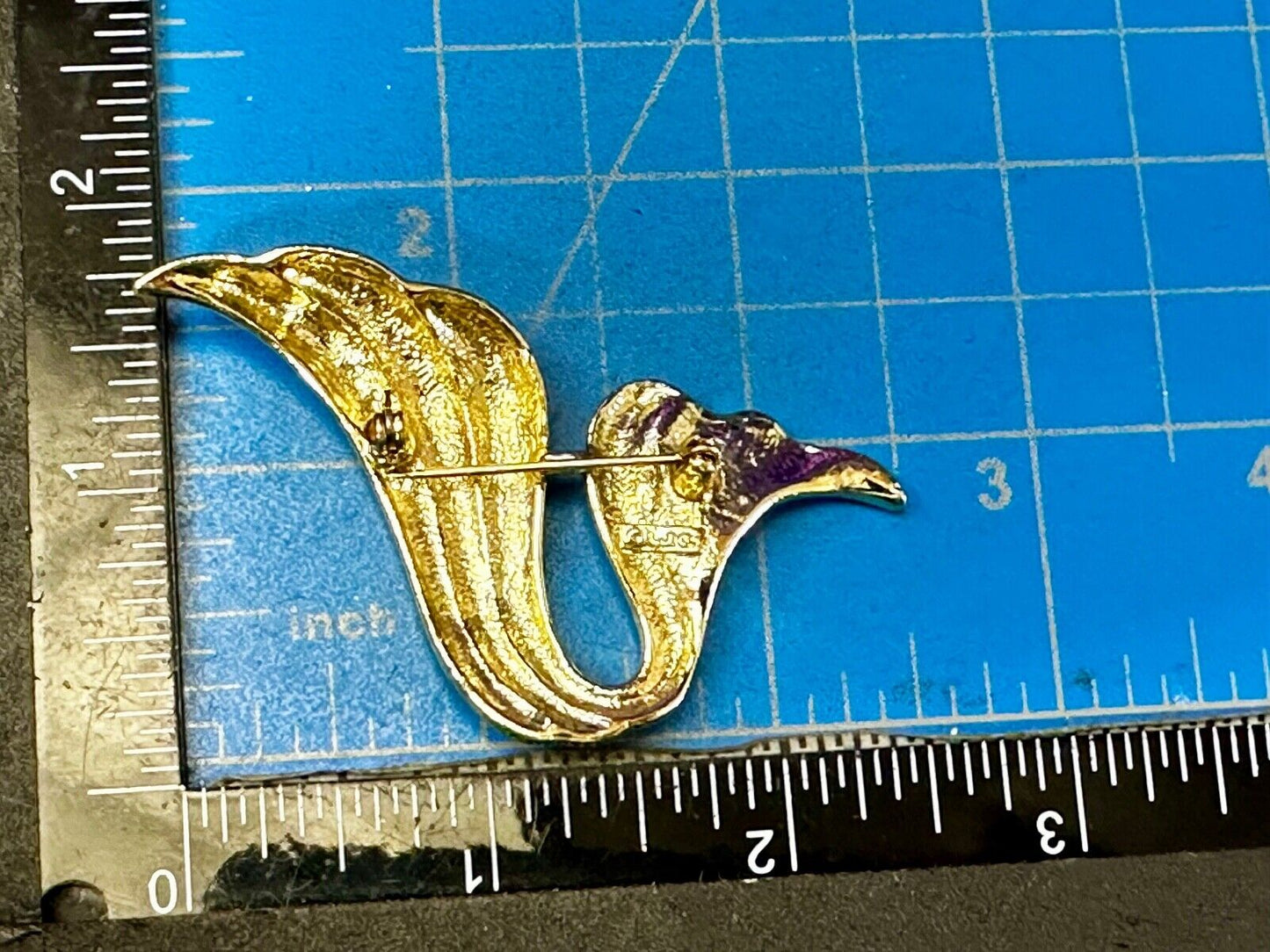 Abstract Swirl Gold Tone Vintage Brooch Pin Signed AJC