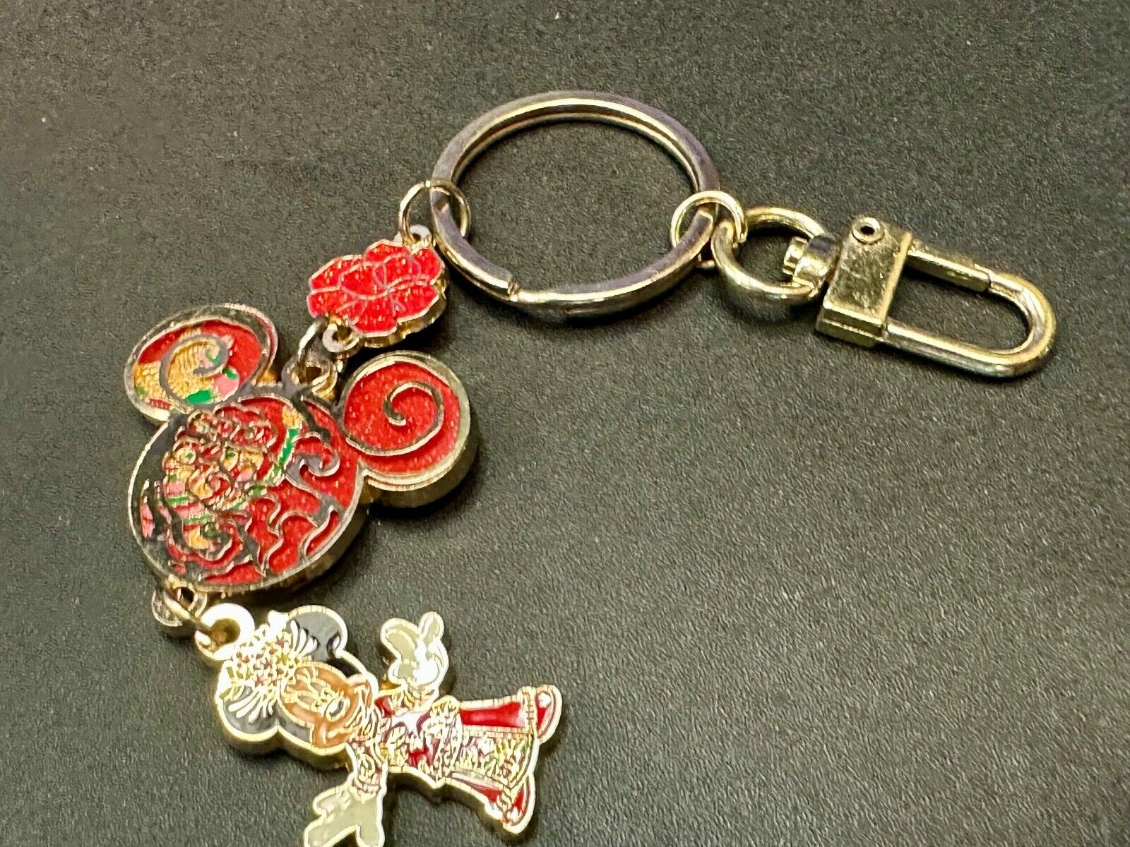 Vintage Dangle Minnie Mouse. - Disneyland Keychain - Key Ring Chain
