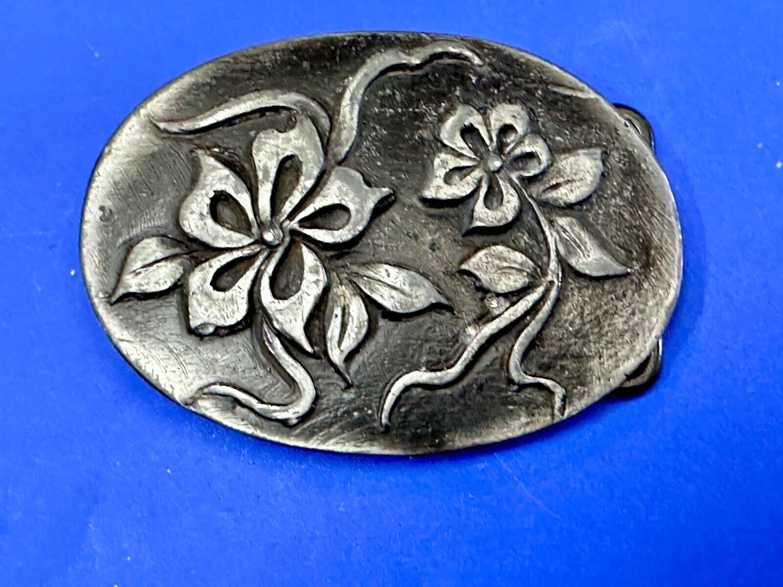 Artisan Pewter? Flower theme belt buckle  - Beautiful and unique!