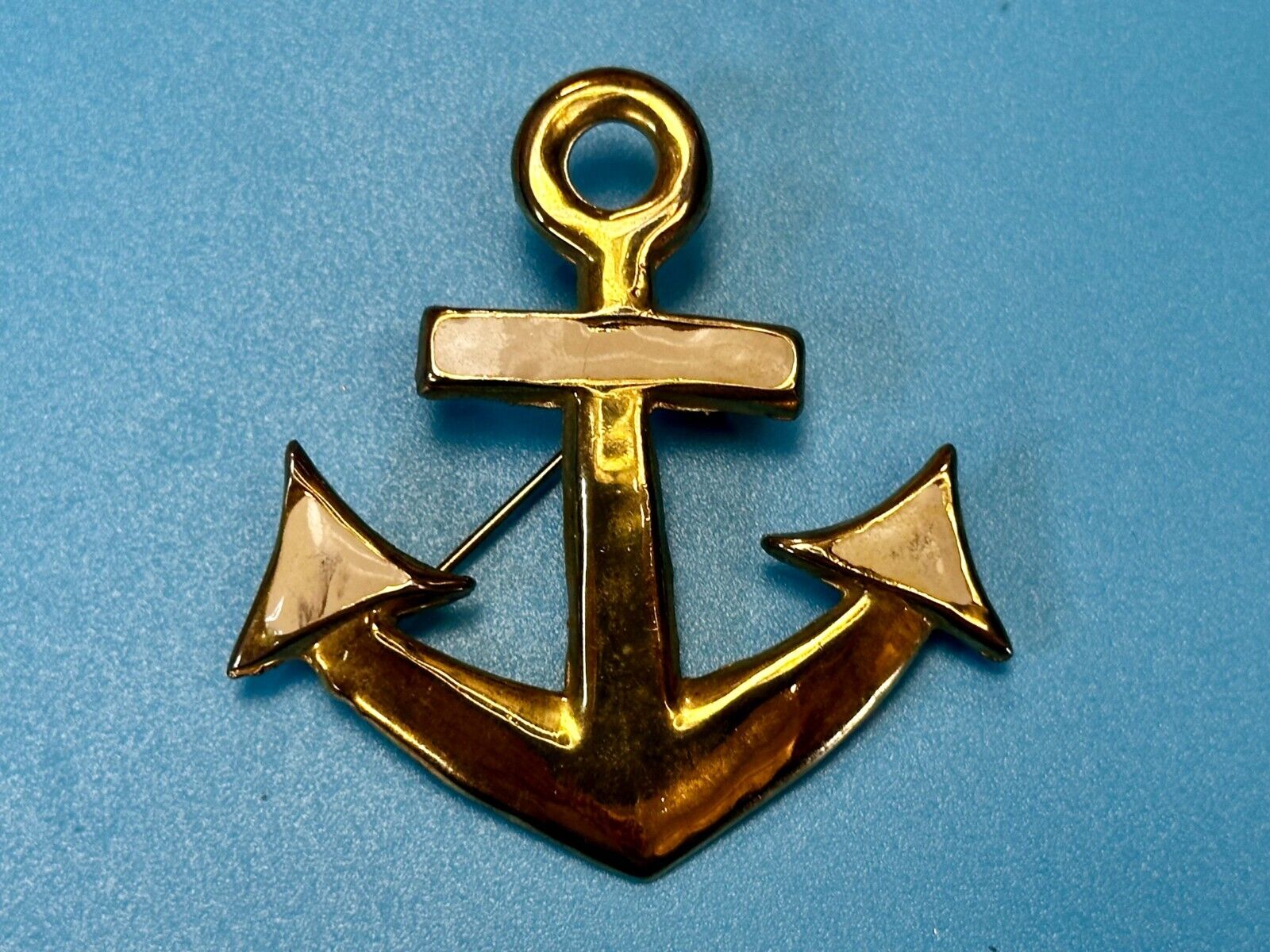 Anchor Ship Sailor Nautical Ocean Open Seas Gold Tone Vintage Brooch Pin