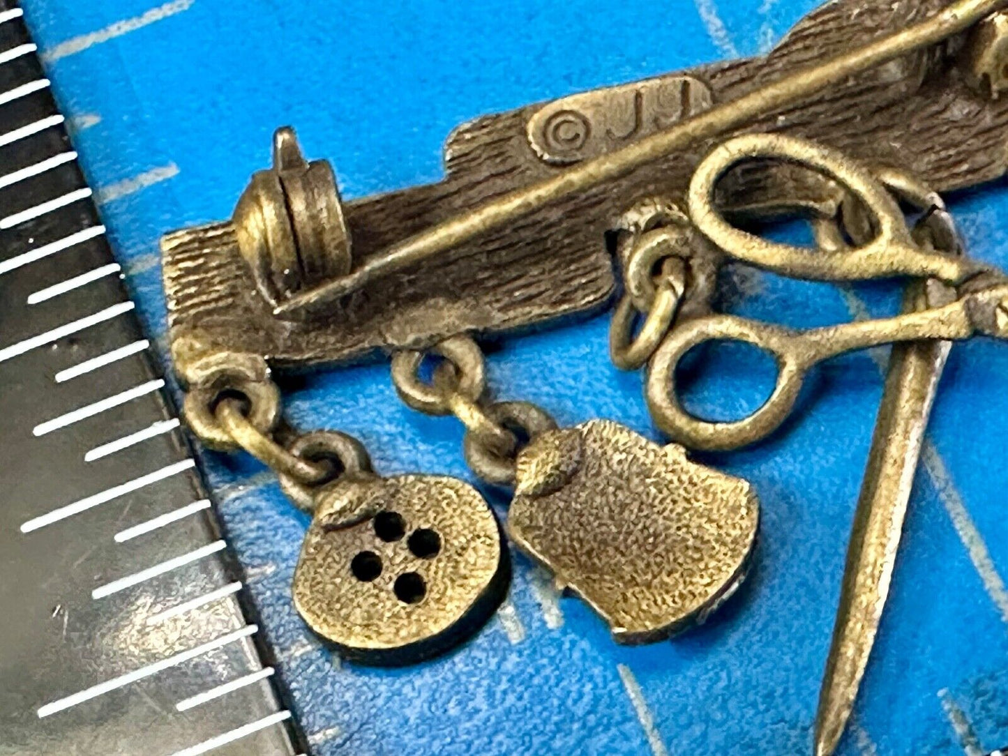 Sewing needle thread dangle charms JJ Signed vintage pewter brooch pin