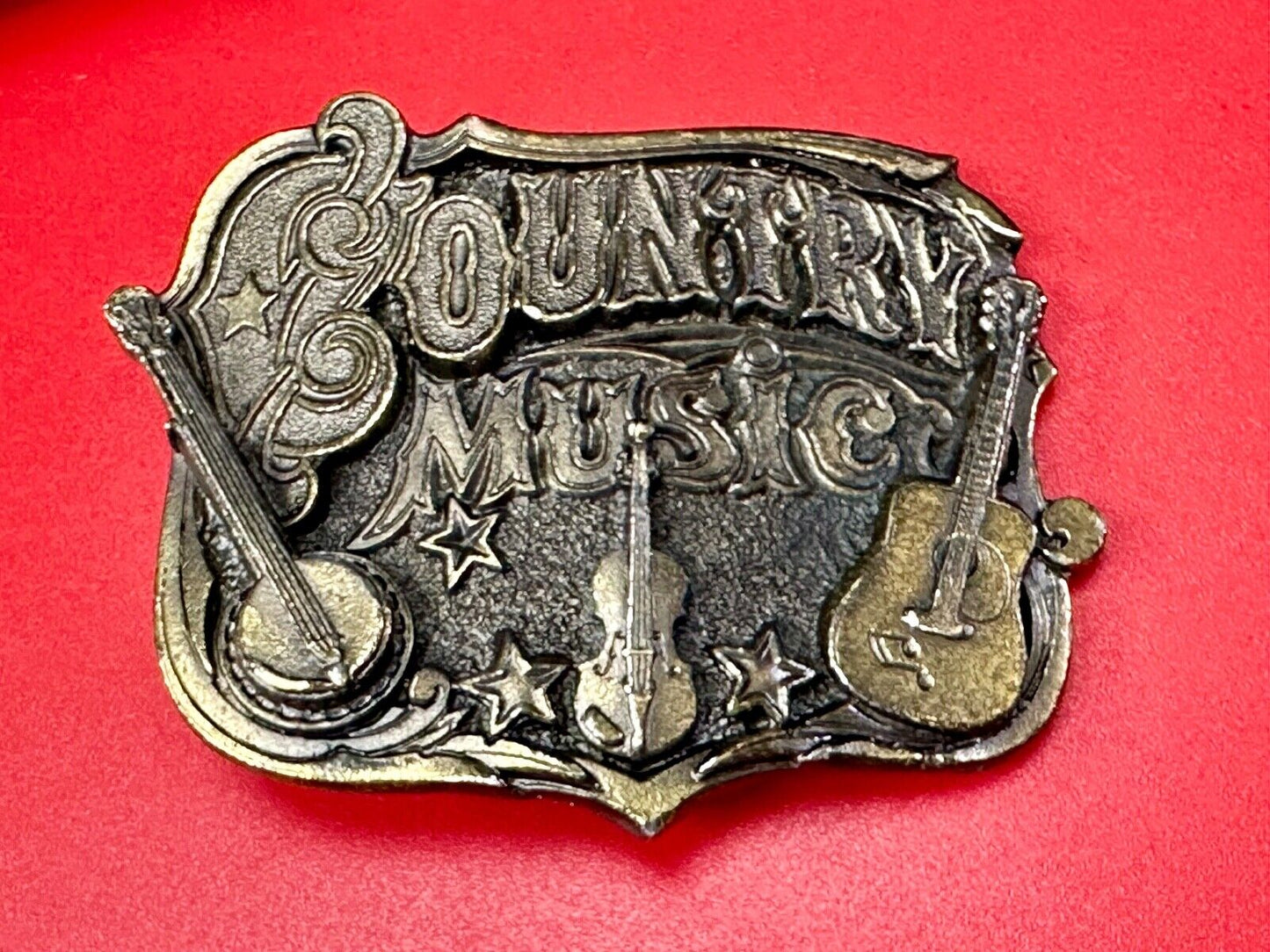 1982 COUNTRY MUSIC MUSICIAN BELT BUCKLE - THE GREAT AMERICAN BUCKLES