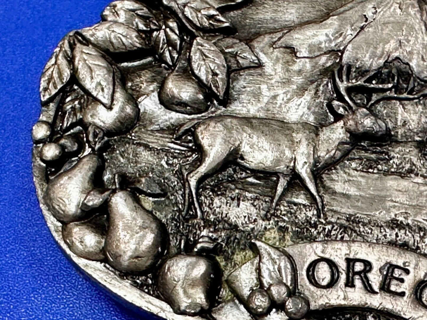 Majestic Mt. Hood River Valley Oregon Scenery Vtg 1981 Commemorative Belt Buckle