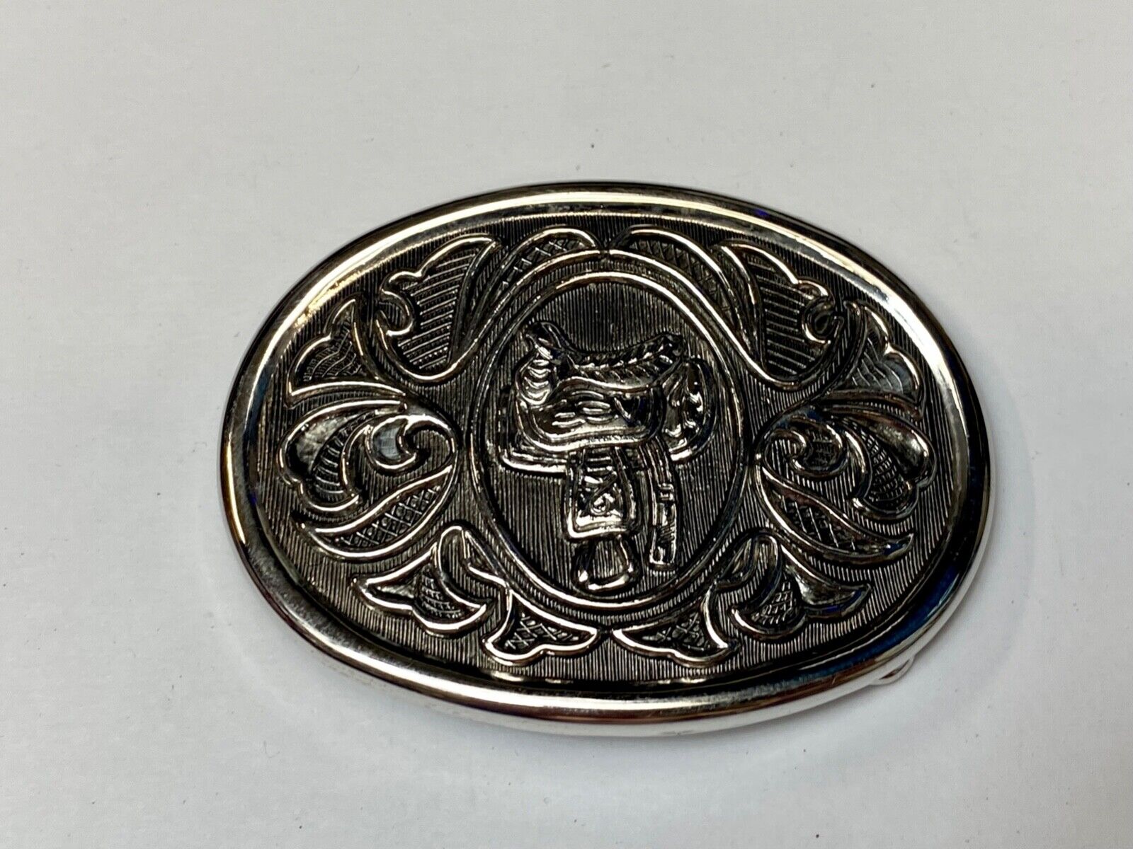 VINTAGE 1970s AVON **WESTERN HORSE SADDLE** OVAL SILVERTONE BELT BUCKLE