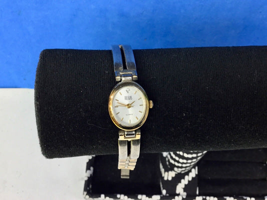  Bill Blass Gold / Silver tone Women's Oval Dress  Watch BS2050 Working well!  