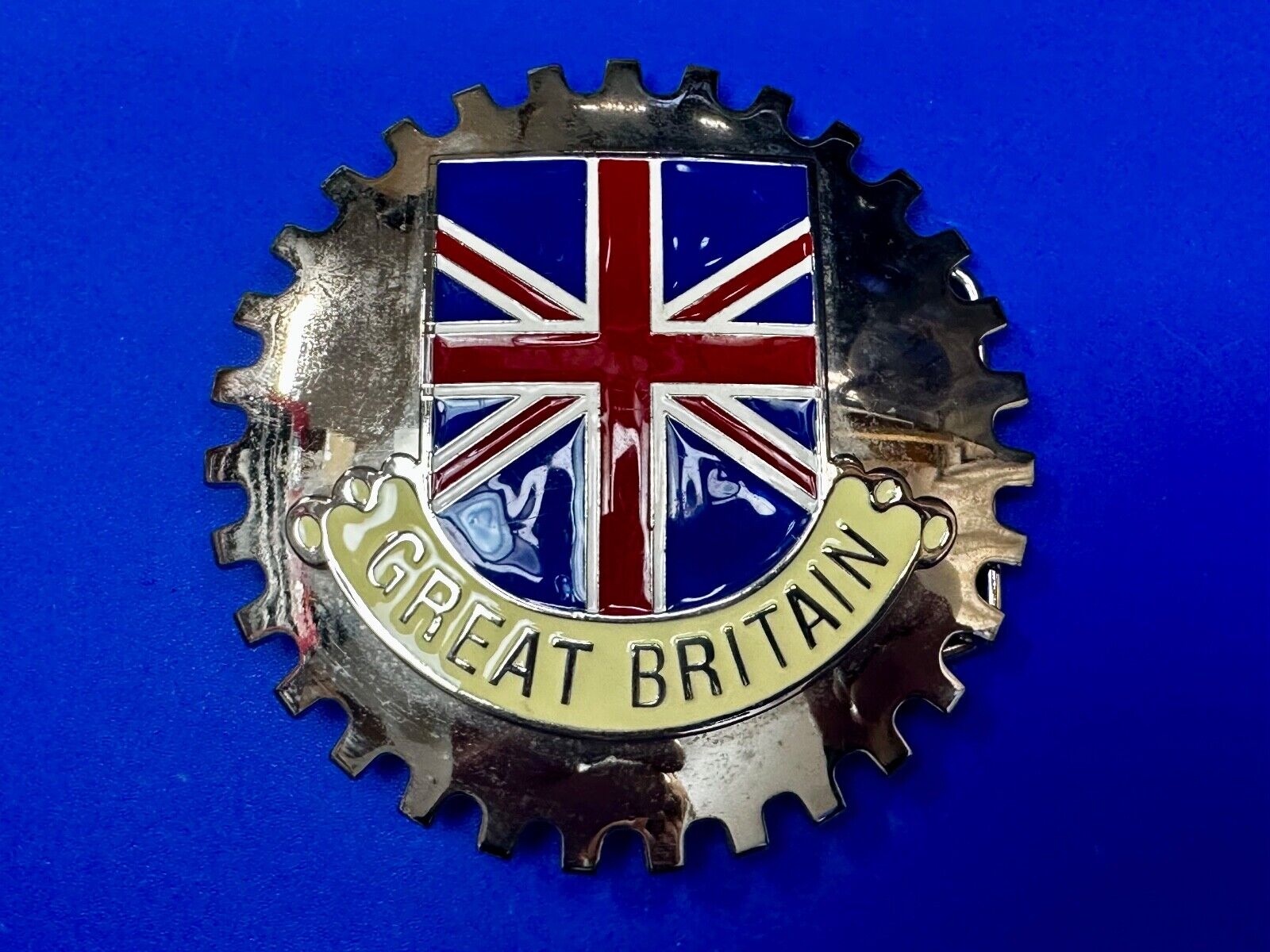 Uk Flag Vintage Gear shaped Silver Tone Belt Buckle by Artifakt