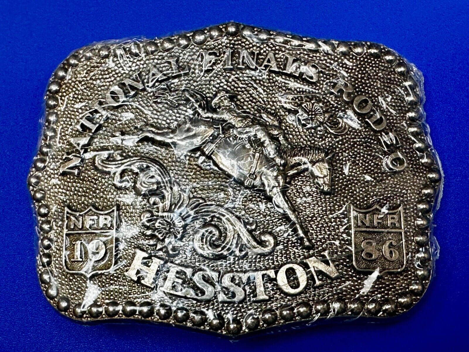 1986 ADULT SIZE NATIONAL FINALS RODEO HESSTION NFR NOS Cowboys Belt Buckle