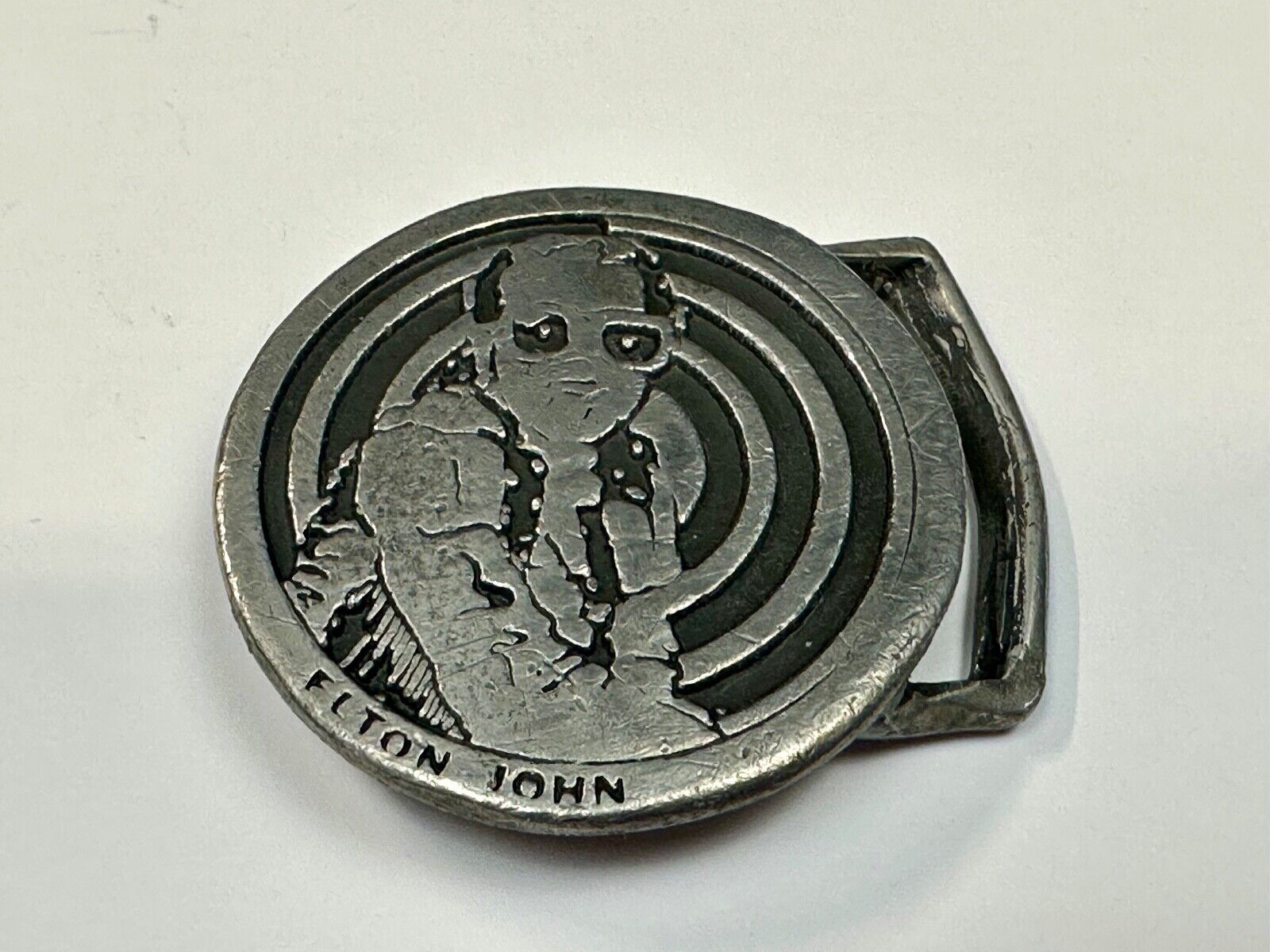 ***ELTON JOHN*** MUSIC SOUVENIR 1970's VINTAGE COMMEMORATIVE BELT BUCKLE