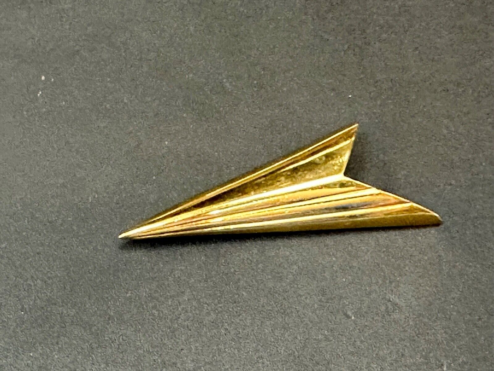 Art Deco Style 3" wide Arrow Napier signed vintage gold tone brooch pin