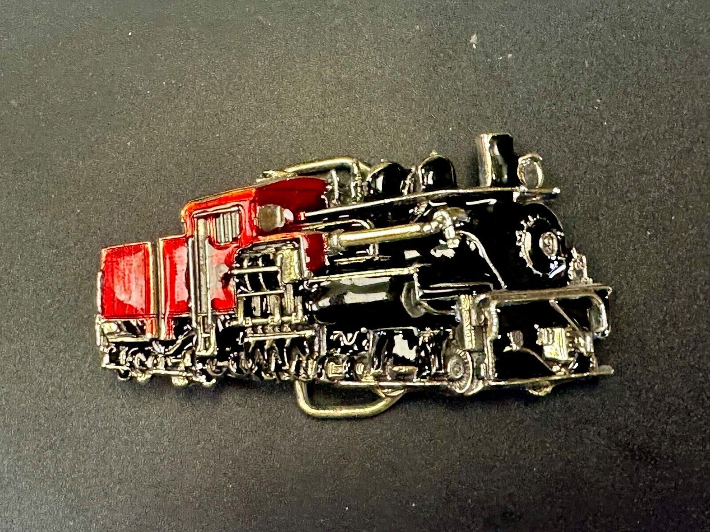 Train Rail Road Steam Engine Through cutout 1983 Great American belt buckle