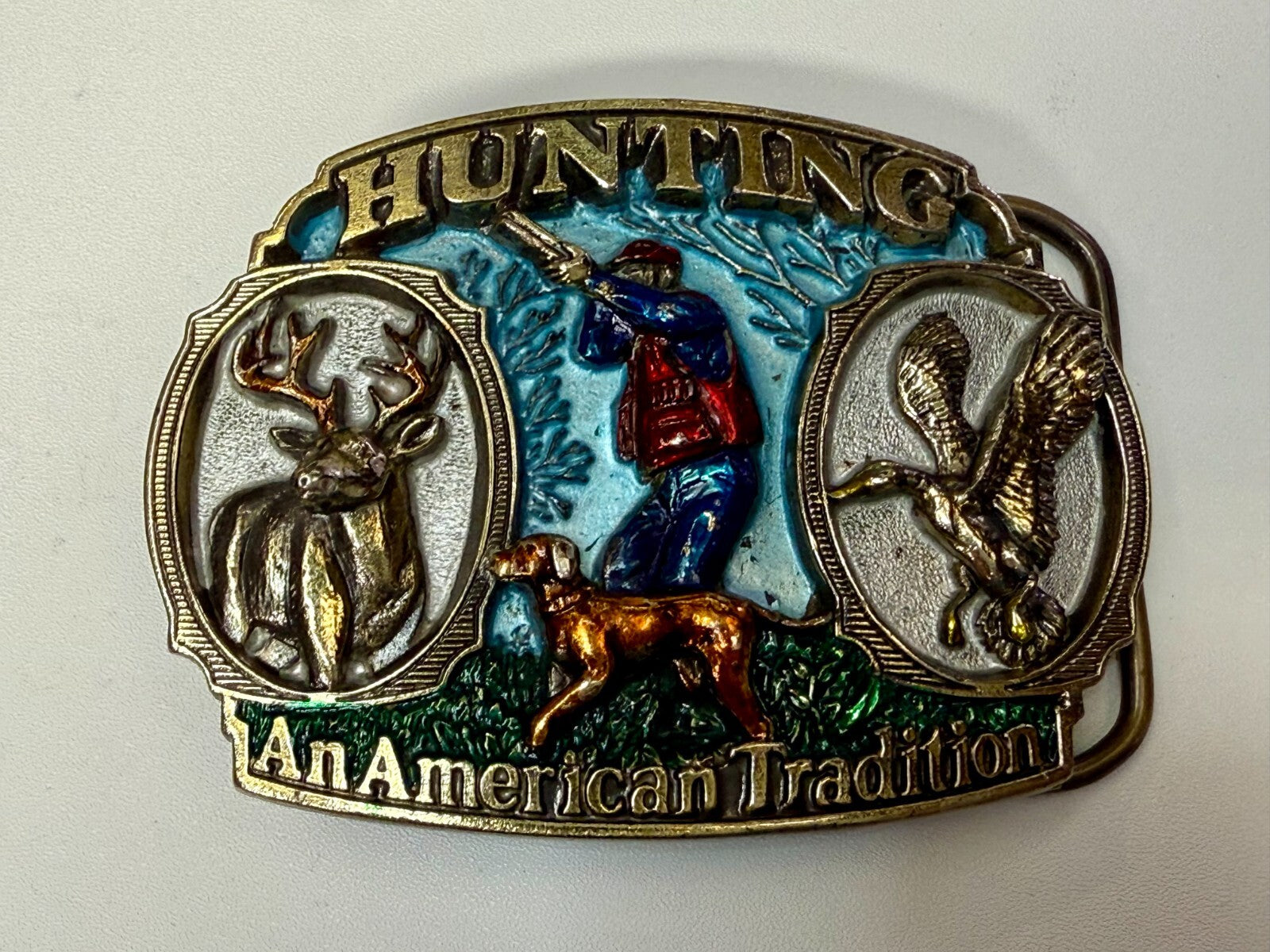 An American Tradition HUNTING Dog Duck Buck Deer Sportsman Vtg. 1986 Belt Buckle