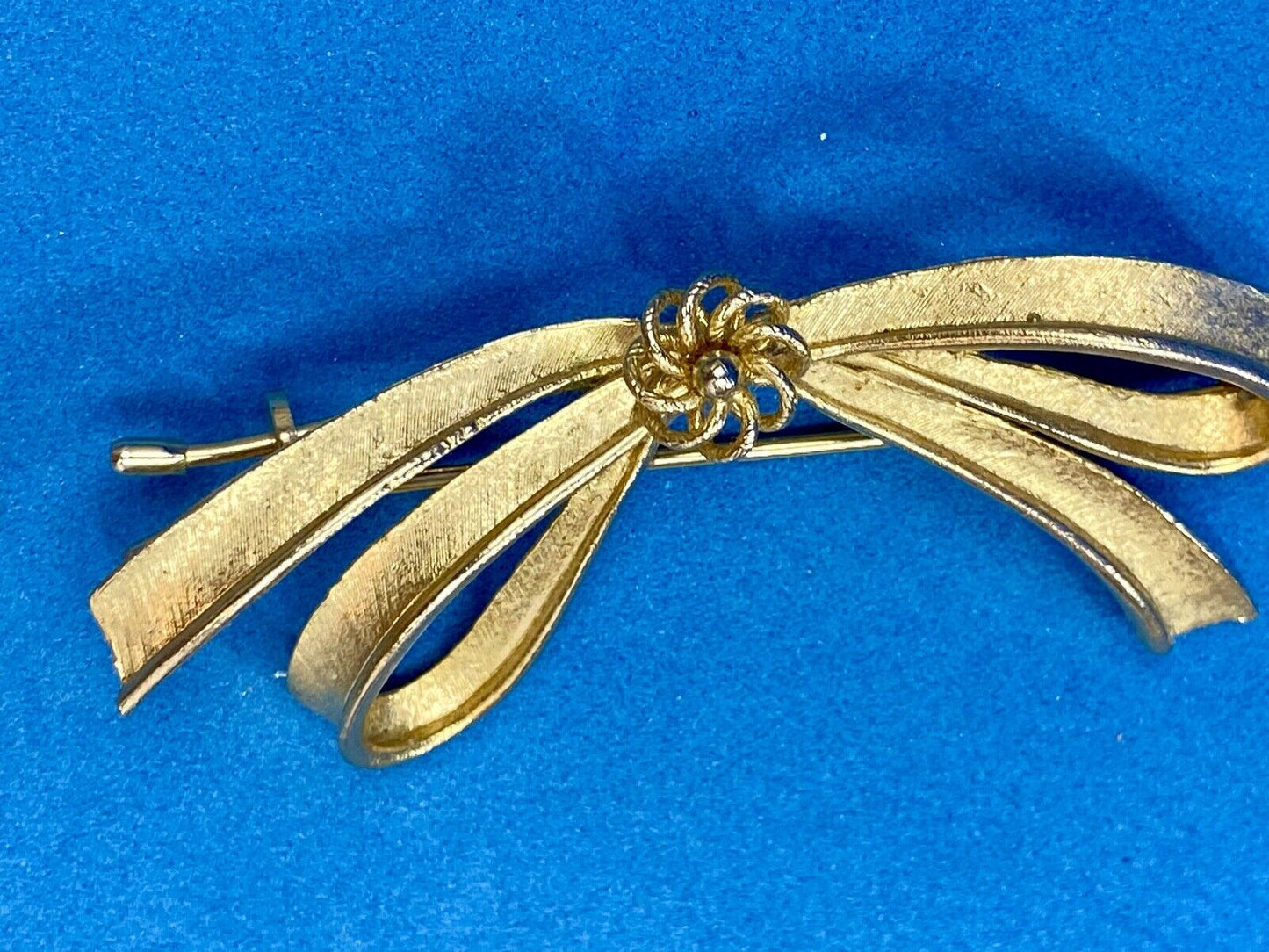 Vintage DENBE Ribbon Bow Gold Tone Brooch Pin Costume Jewelry
