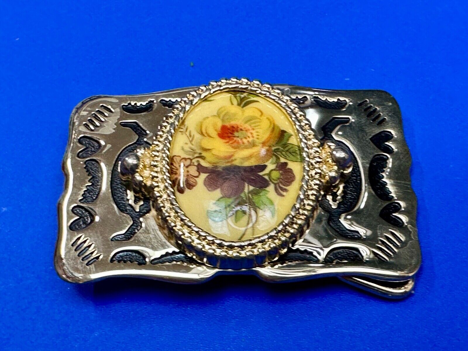 Art Flower Picture Cabochon Cab Centerpiece on gold tone Western Belt Buckle