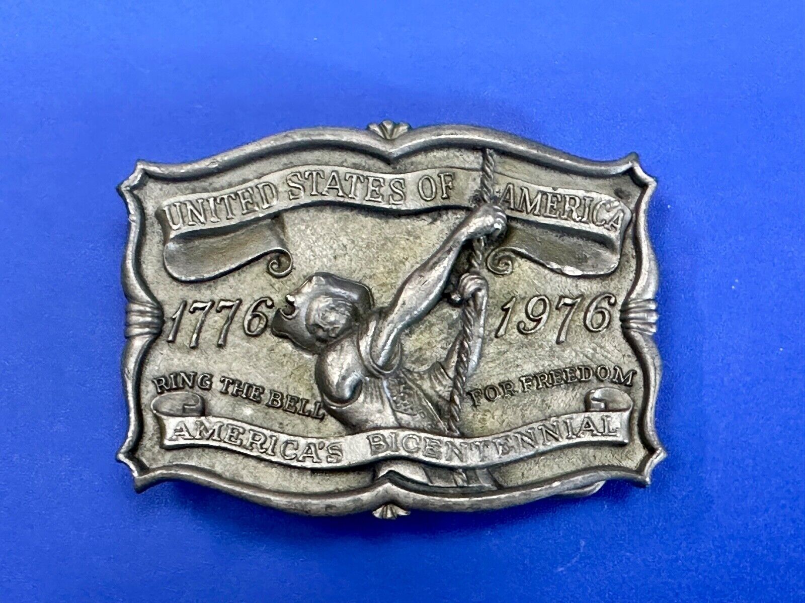 Americas Bicentennial 200 year Celebration 1976 belt buckle by Prov-Line