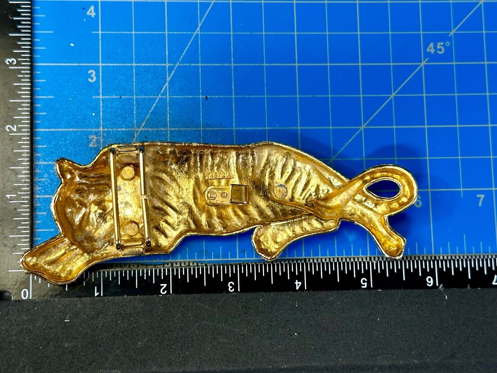 Tiger Mountain Lion HUGE 6" Wide Large Gold Tone Vintage Belt Buckle