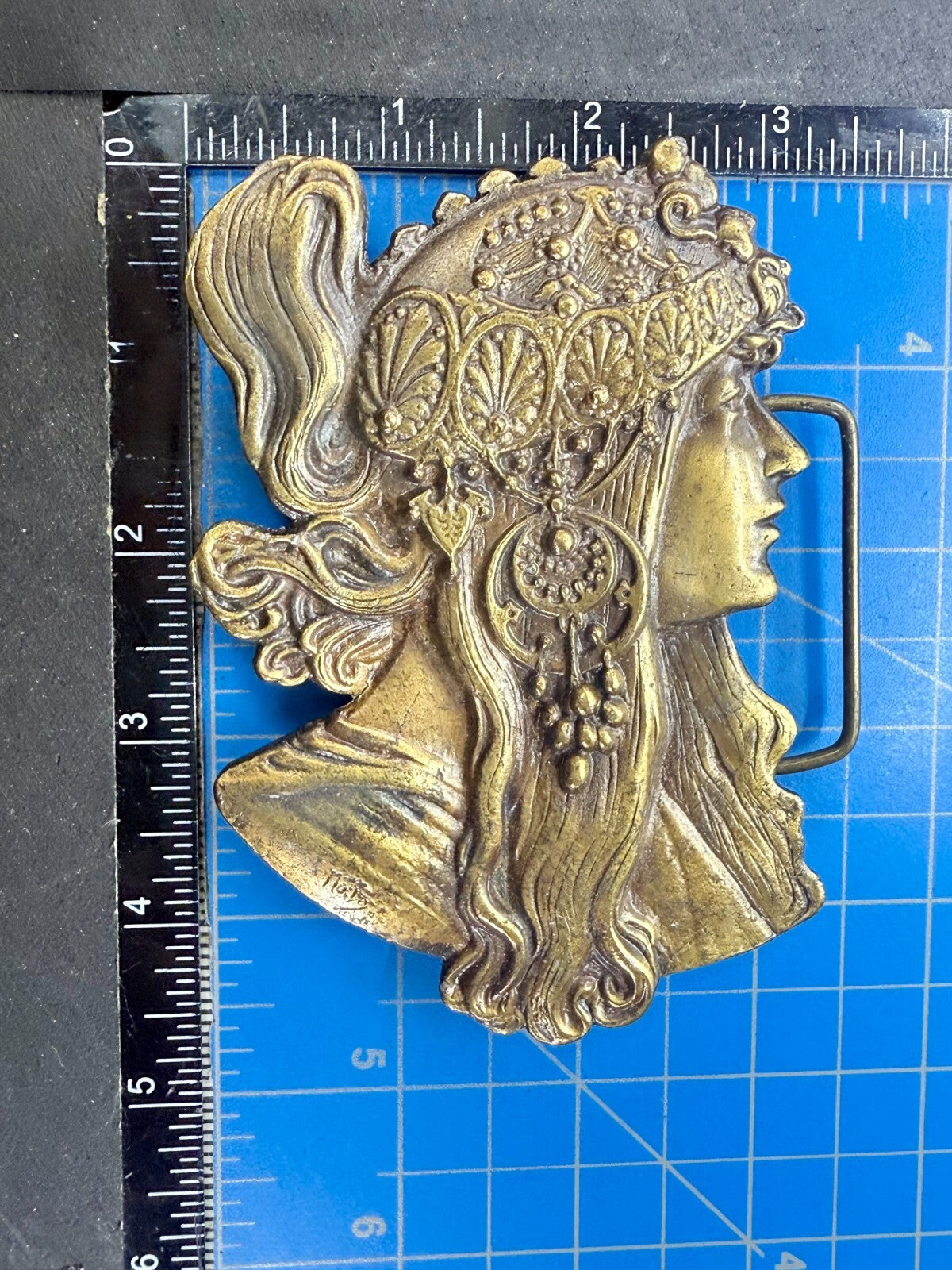 Alphonse Mucha Art Nouveau Boho Hippy Vibe Brass Tone Bergamot Belt Buckle E-60