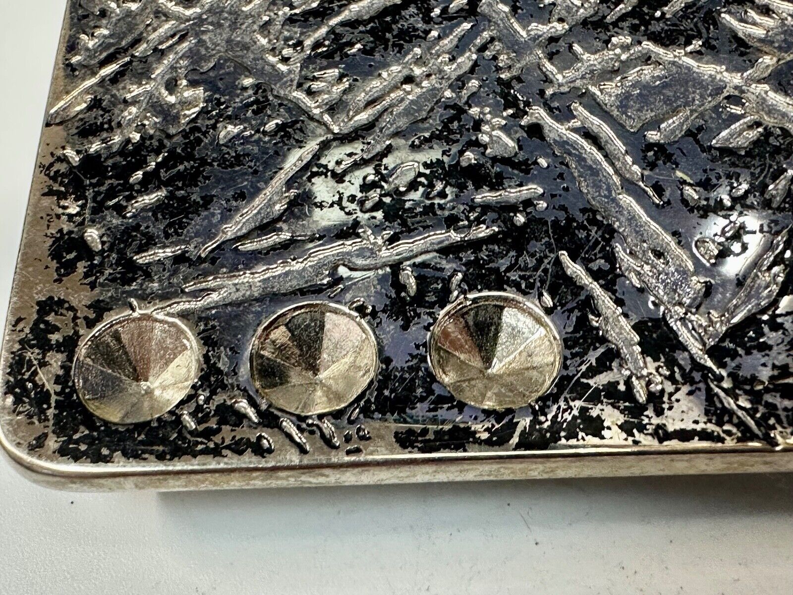 Unknown to me!  Faux Metal shards - space for 3 Rhinestone's Vintage Belt Buckle