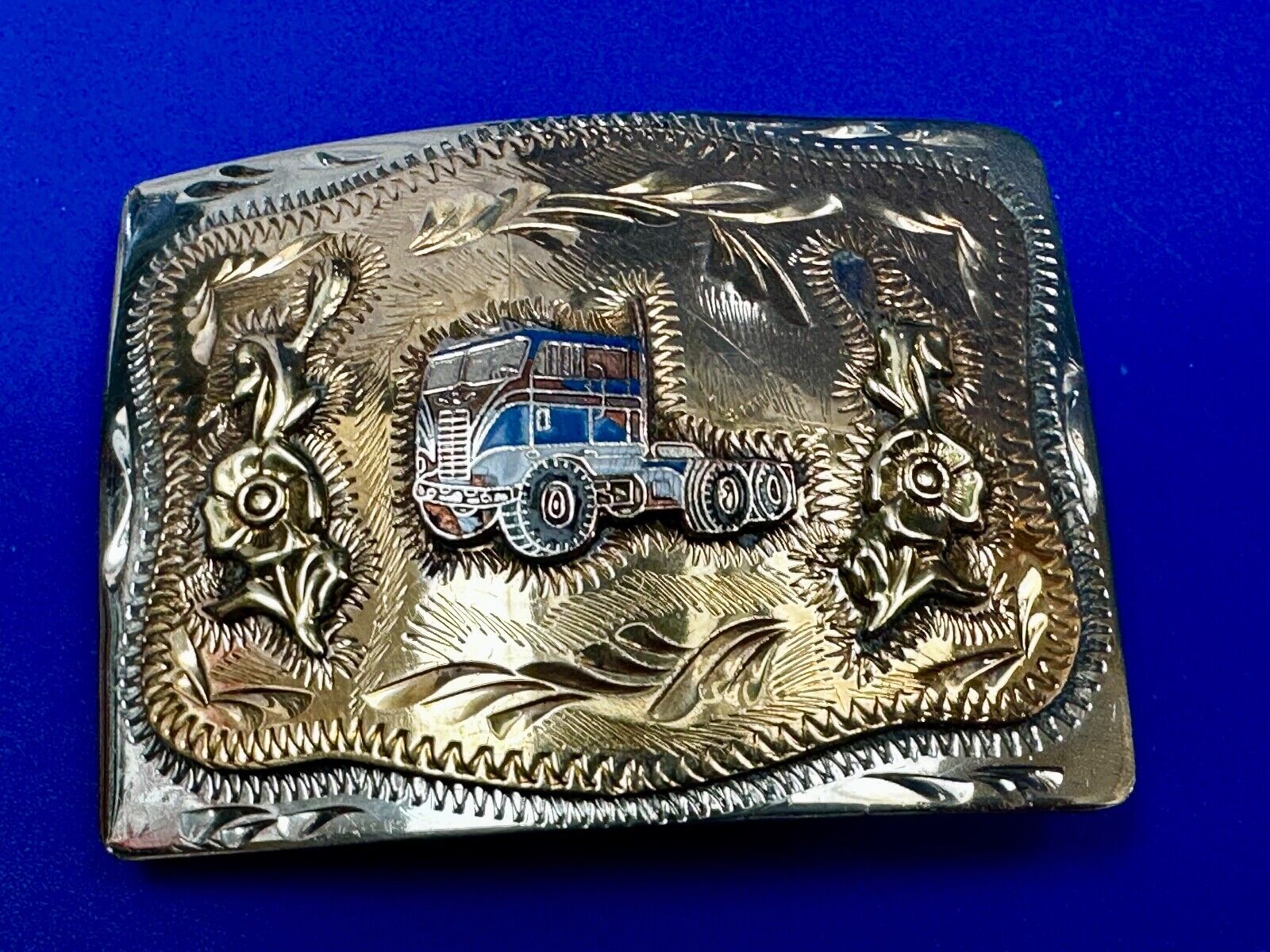 Beautiful custom Semi Drivers western two tone engraved accent Belt Buckle