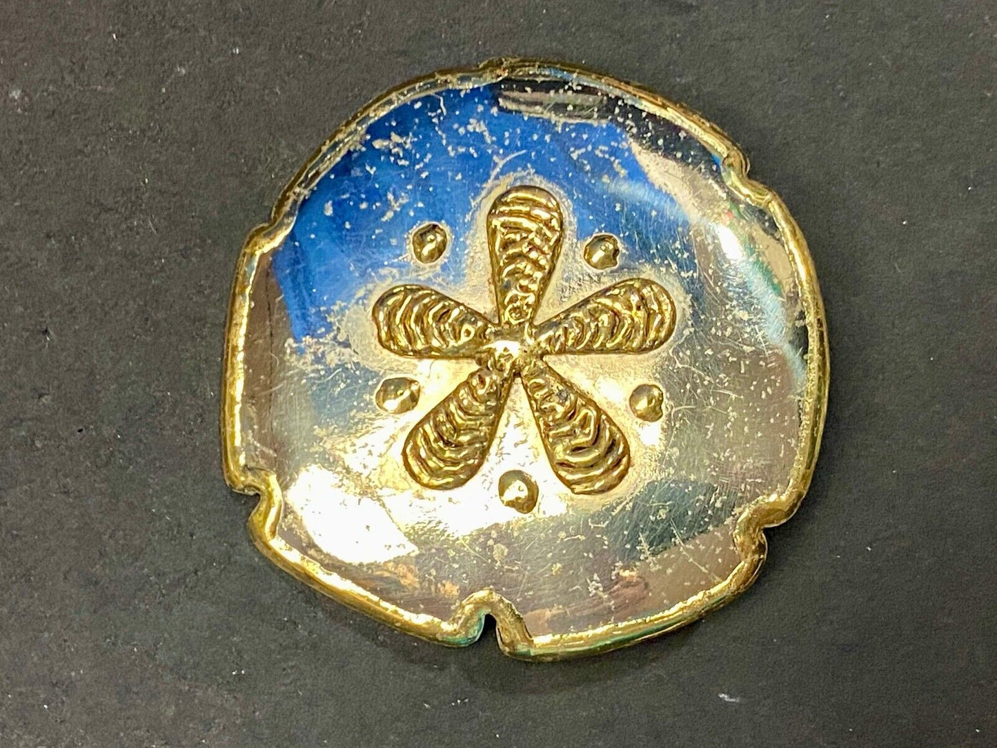 Vintage India inspired round dotted star horse abstract outlined belt buckle 