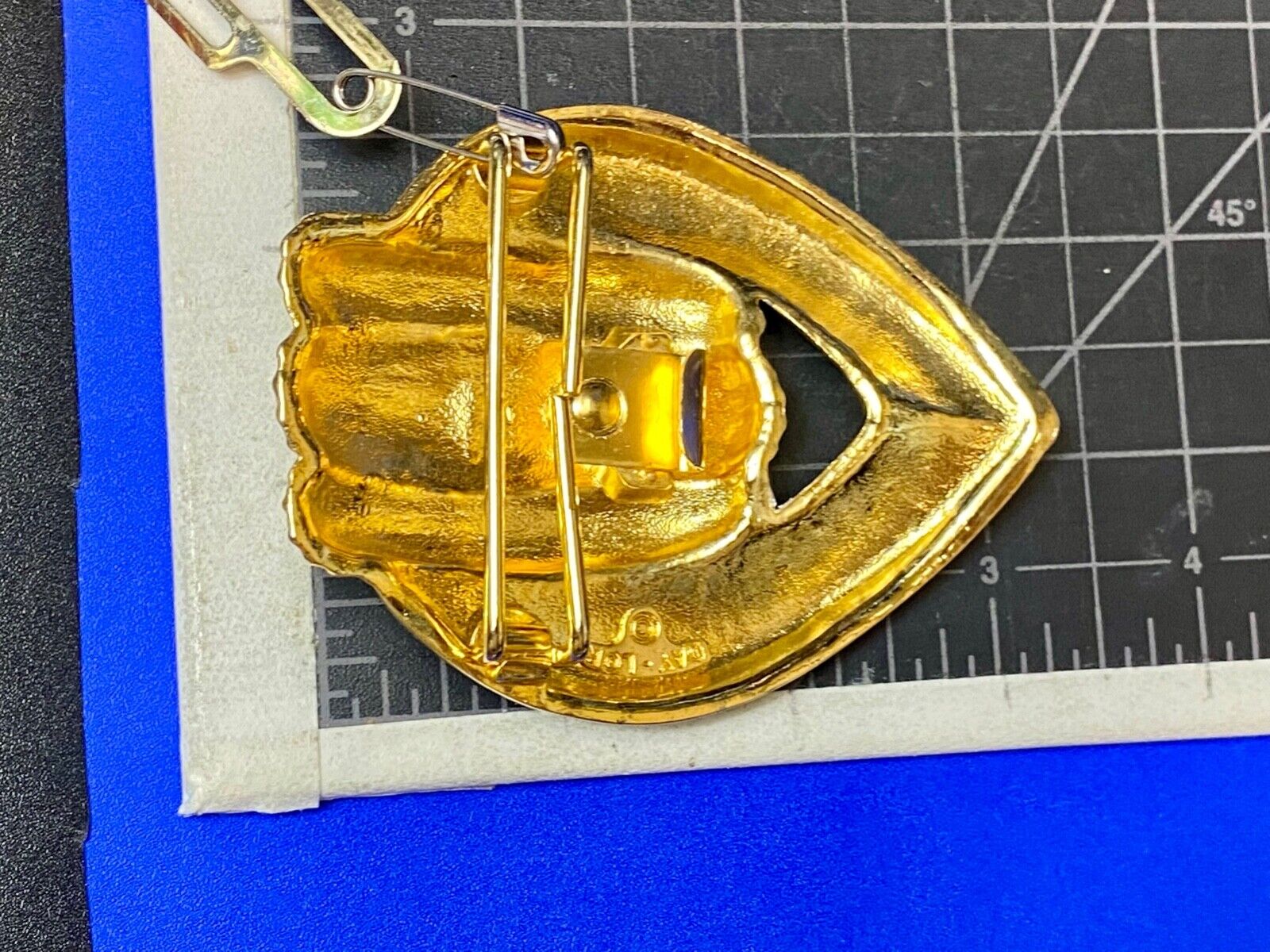 Vintage Day-Lor Signed Gold Tone Knot Theme Belt Buckle