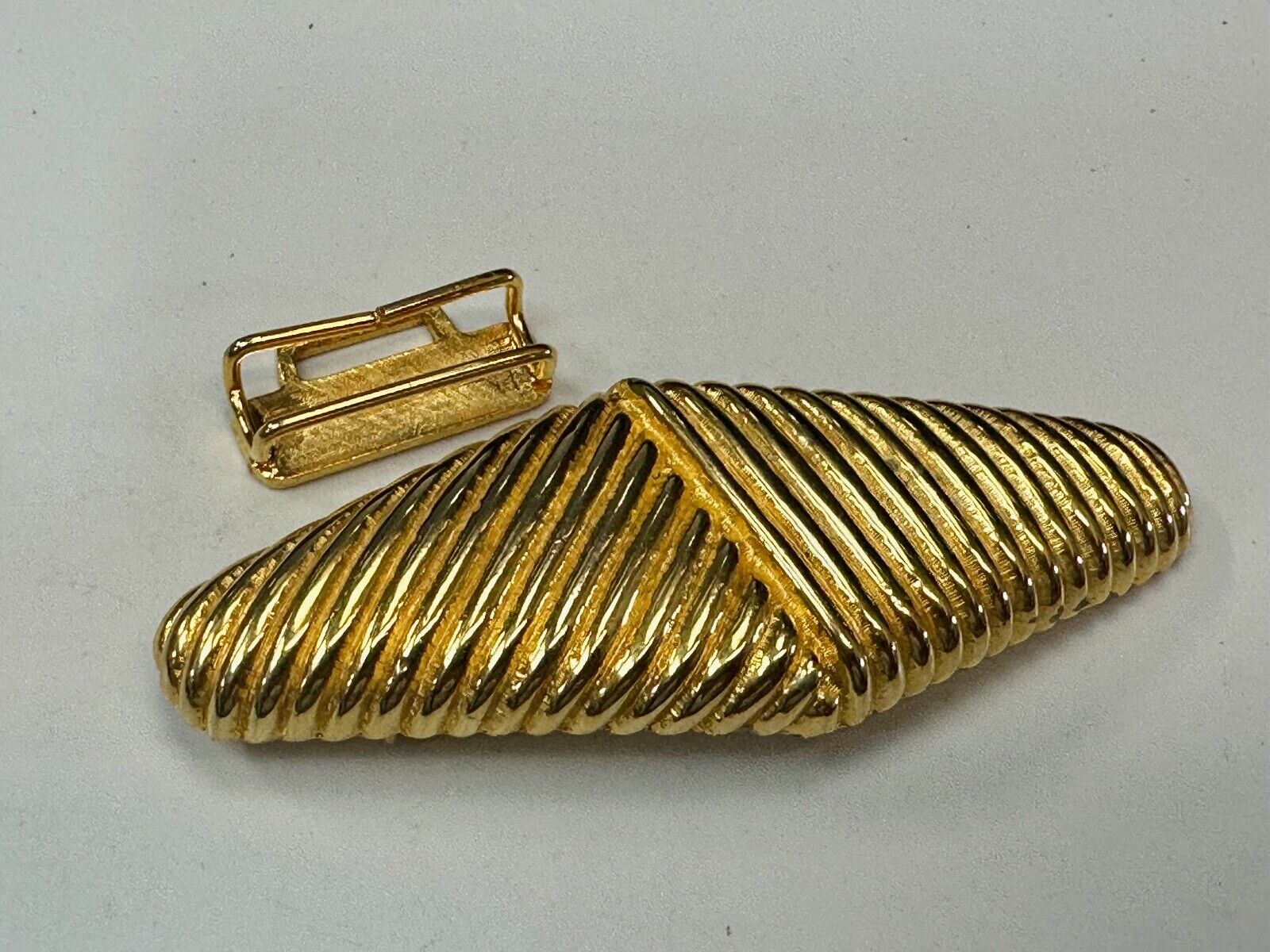 Two piece interconnecting vintage retro gold tone belt buckle Signed