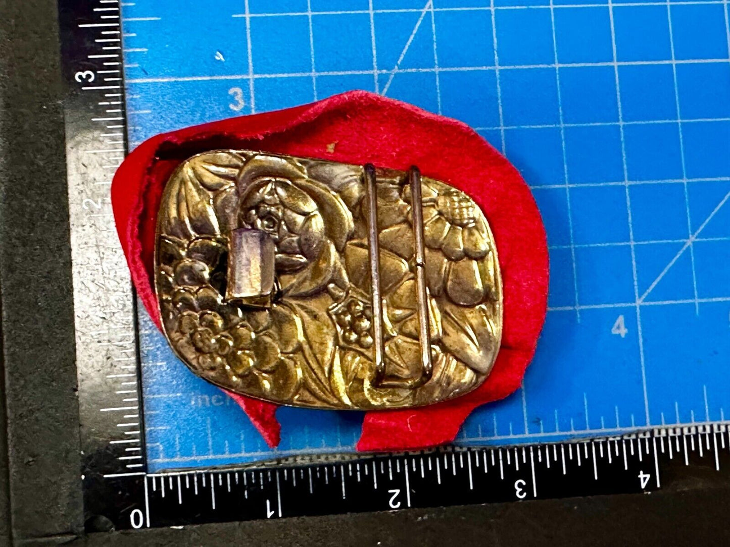 Unique Porcelain? Doll Face in Red Flapper Vintage Women's Belt Buckle