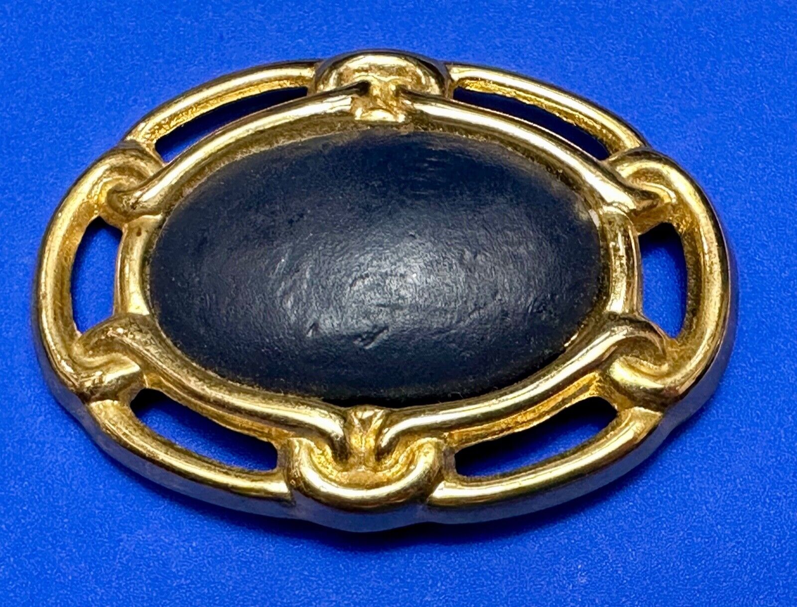 Vintage  LARGE signed Day Lor Black leather raised center-  gold tone belt buck